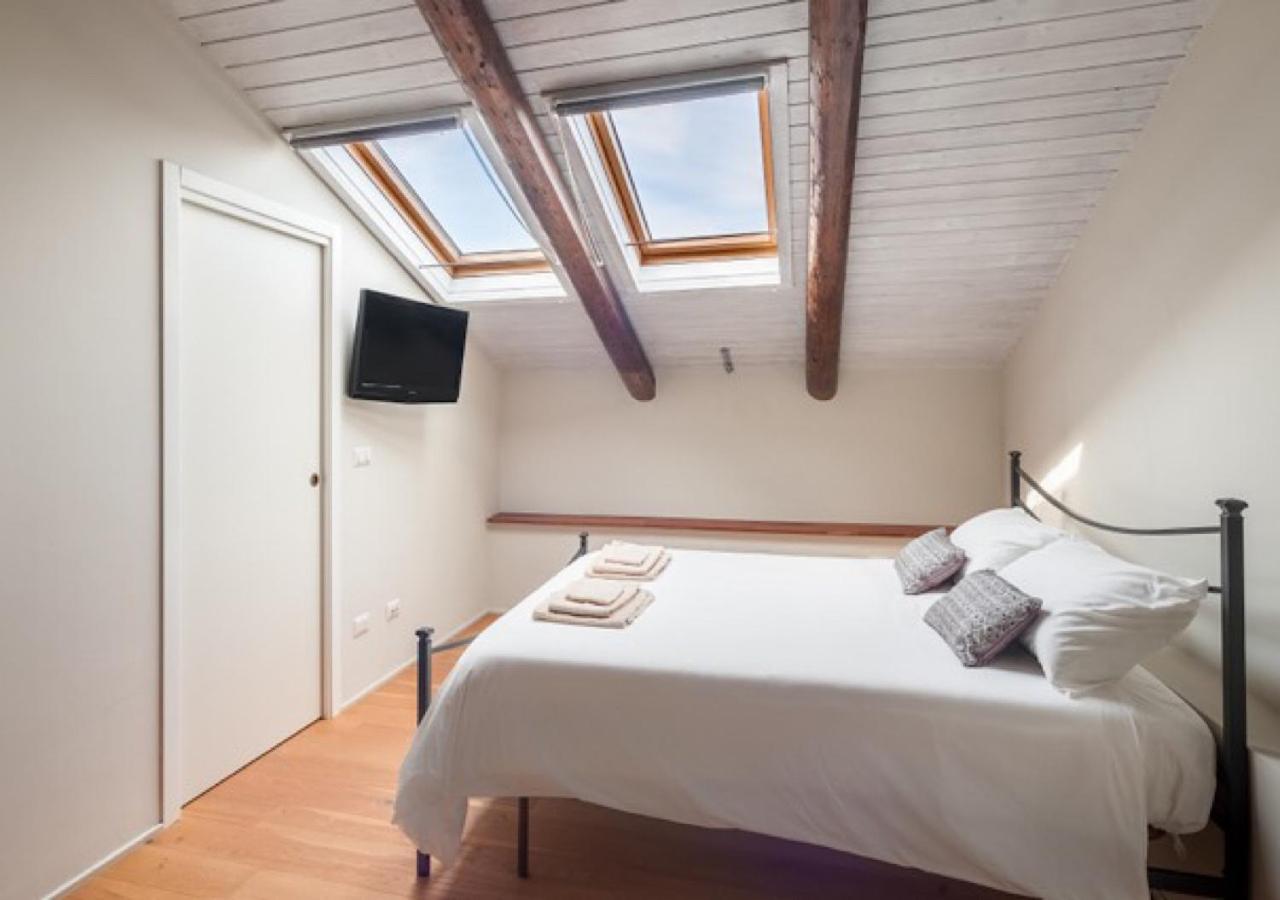 Charming Loft Golf Club Barolo Lägenhet Novello Exteriör bild
